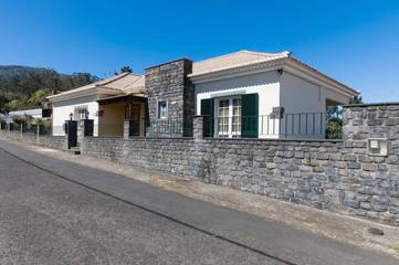 Casa de férias para 2 pessoas, com terraço e jardim e ainda vista em Santana