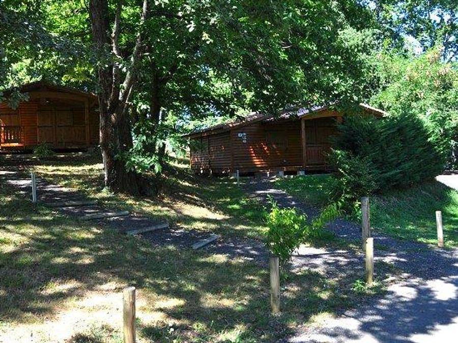 Camping Midi Pyrénées - Chalet 5 personnes in Montréjeau, Haute-Garonne