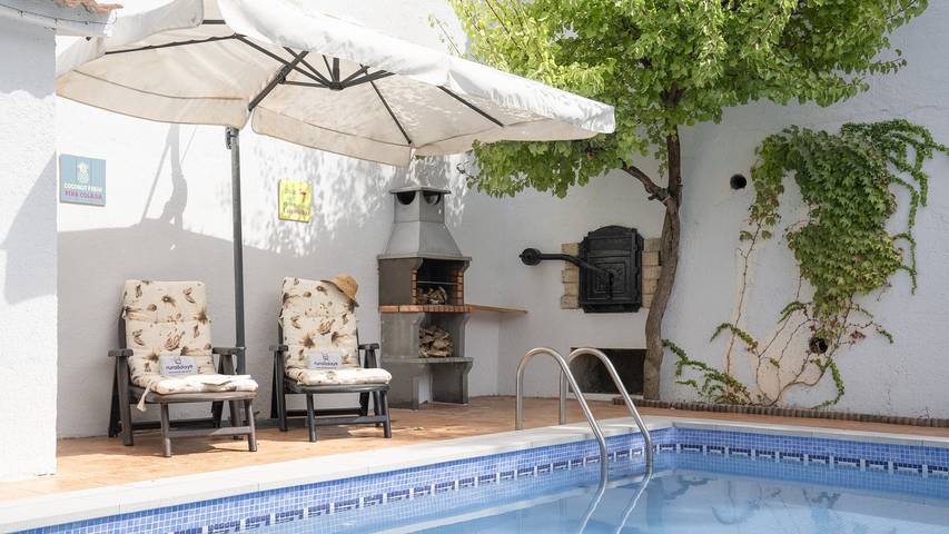 Chalet para 10 personas, con balcón/terraza y piscina en Vega de Granada - 2