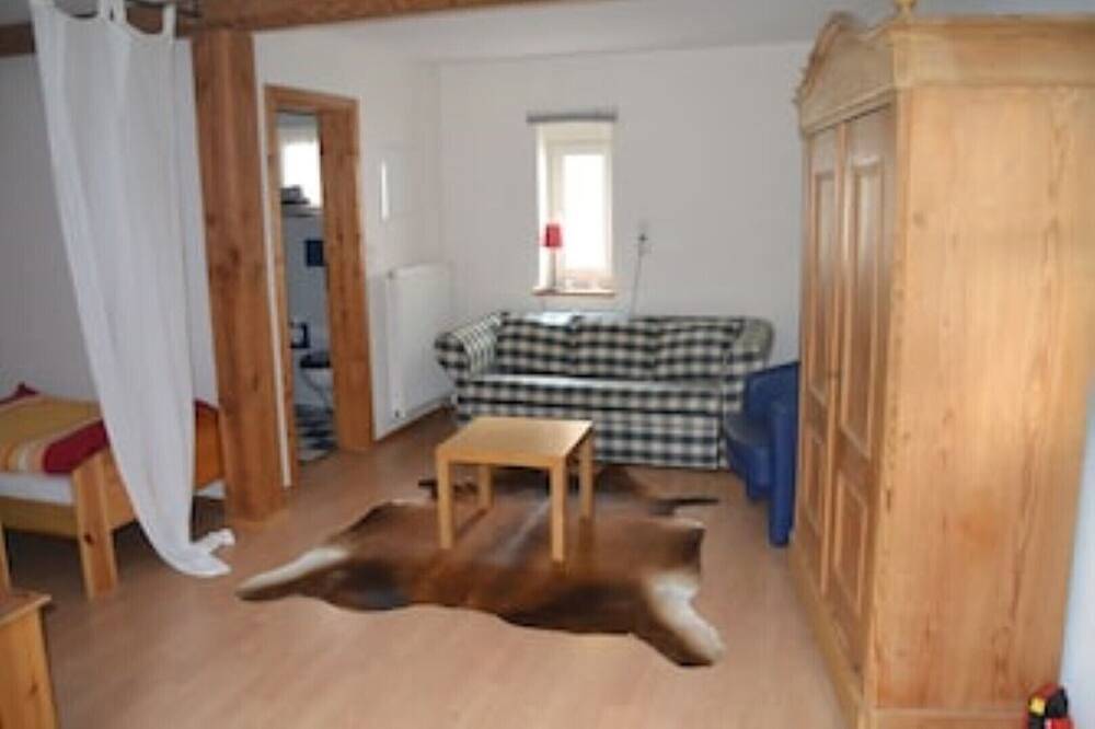 Ganze Wohnung, Gartenwohnung im Winzerhaus König - 30 m2 - ruhige Lage in Rhodt unter Rietburg, Südliche Weinstraße