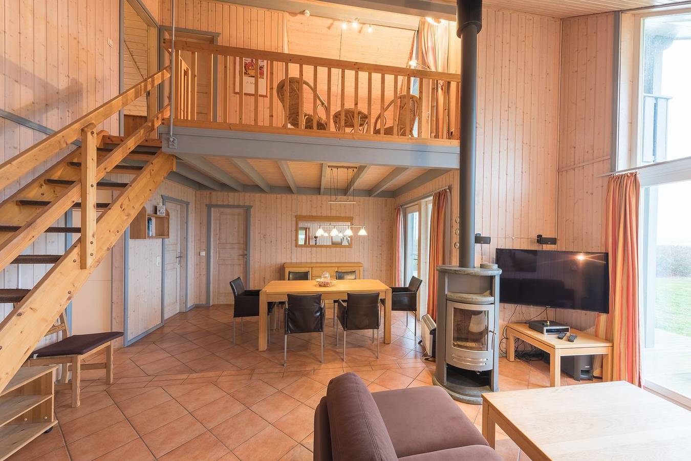 Seeschwalbe Classic 30 - Großzügiges Ferienhaus mit eigener Sauna und Whirlpool in Rechlin, Müritz