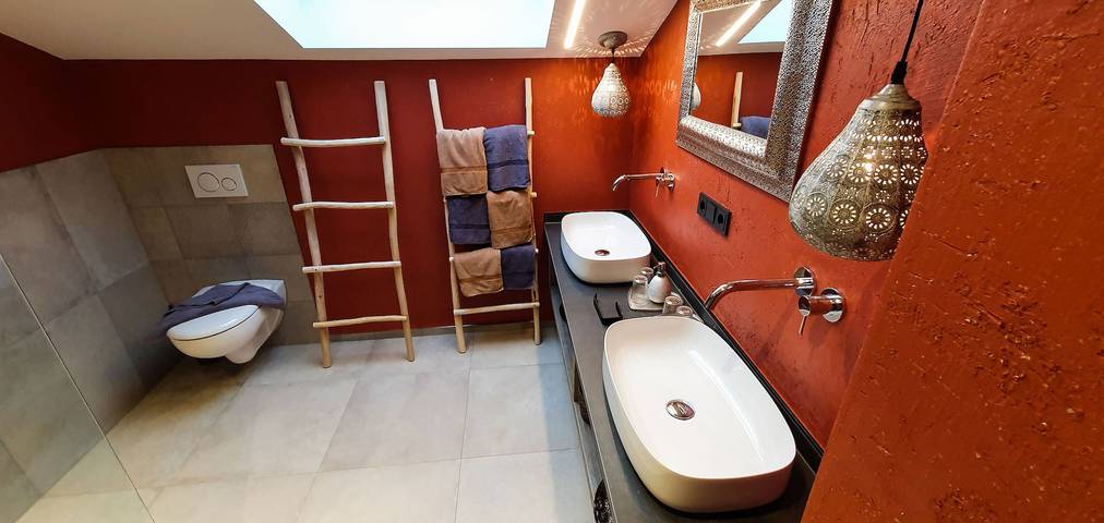 Ferienwohnung für 5 Personen, mit Balkon und Garten sowie Sauna und Ausblick