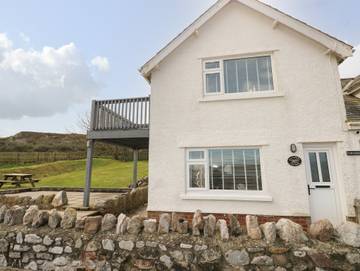 Log Cabin for 7 People in Swansea region, Photo 2