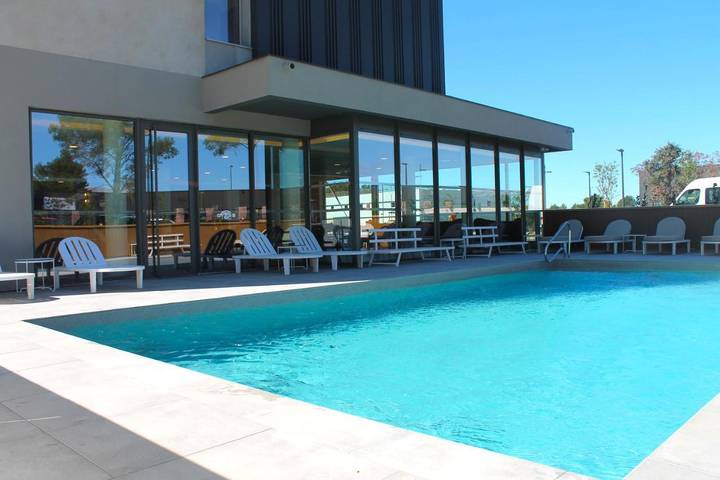 Hôtel pour 2 personnes, avec Terrasse ainsi que Jardin et Piscine à Signes