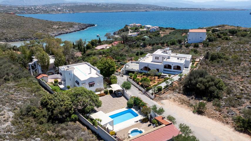 Ferienhaus für 10 Personen, mit Garten und Meerblick sowie Pool, kinderfreundlich in Chania