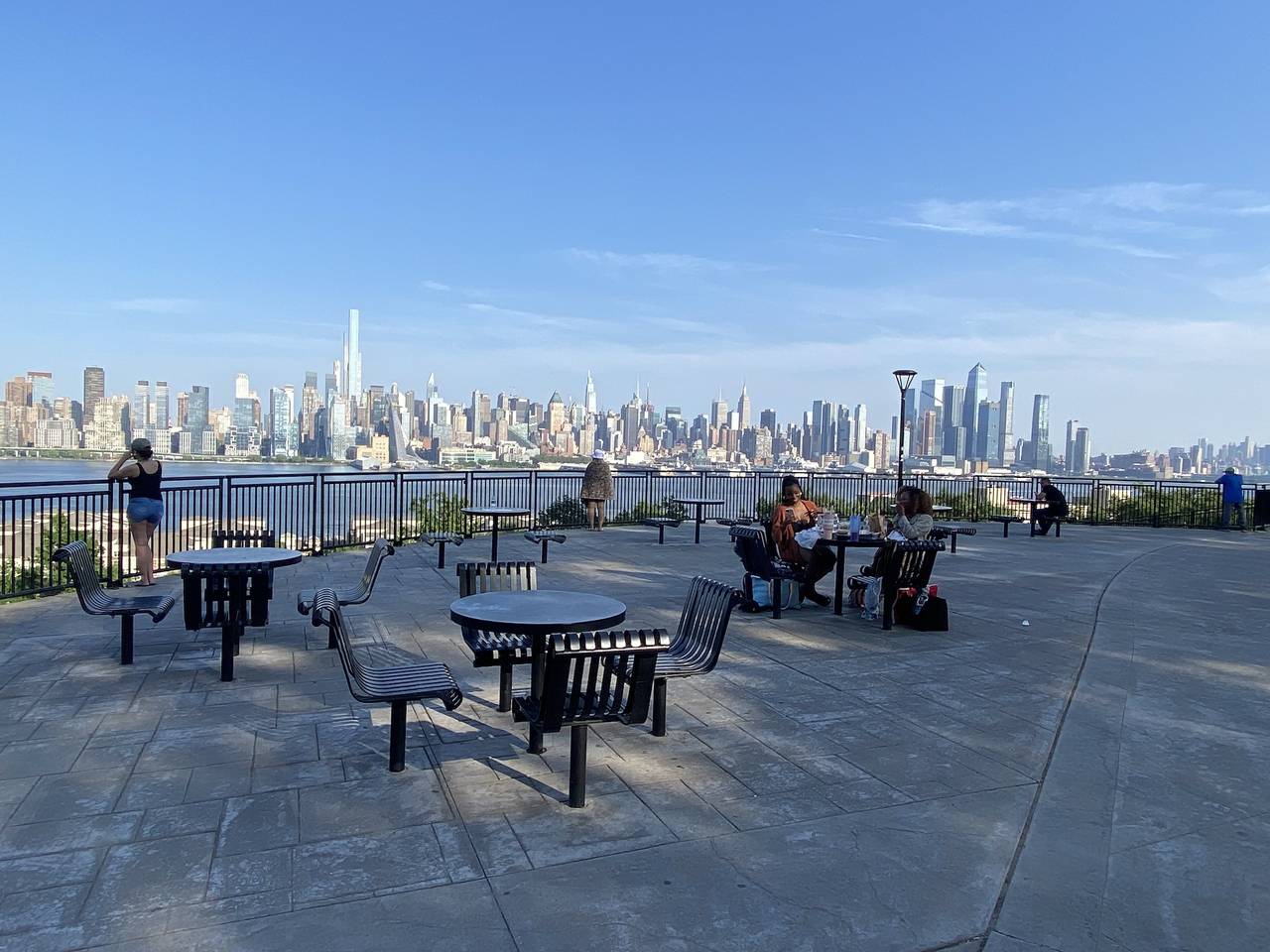 Lindo departamento de 2 habitaciones con patio incluido para disfrutar in West New York, Condado de Hudson