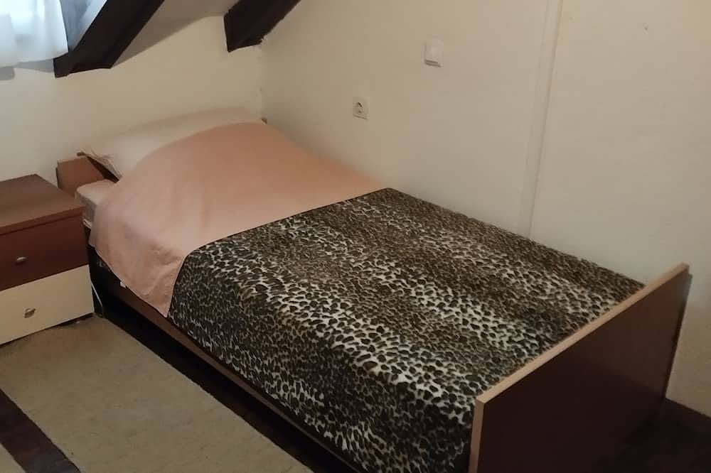 Apartamento entero, Potkrovlje apartman Jasna 1 Knin in Zagora Dálmata