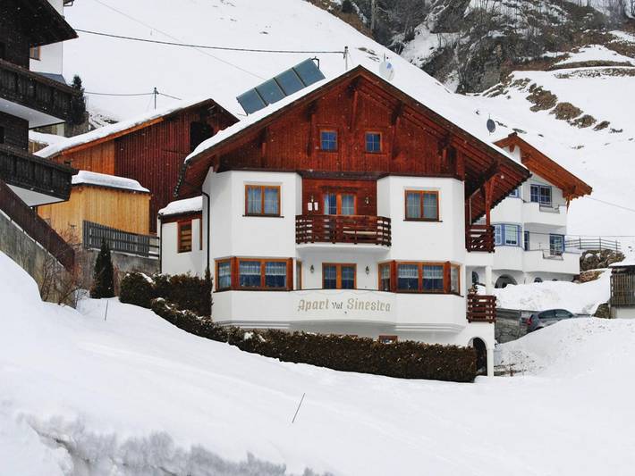 Ferienwohnung für 4 Personen, mit Balkon in Kappl