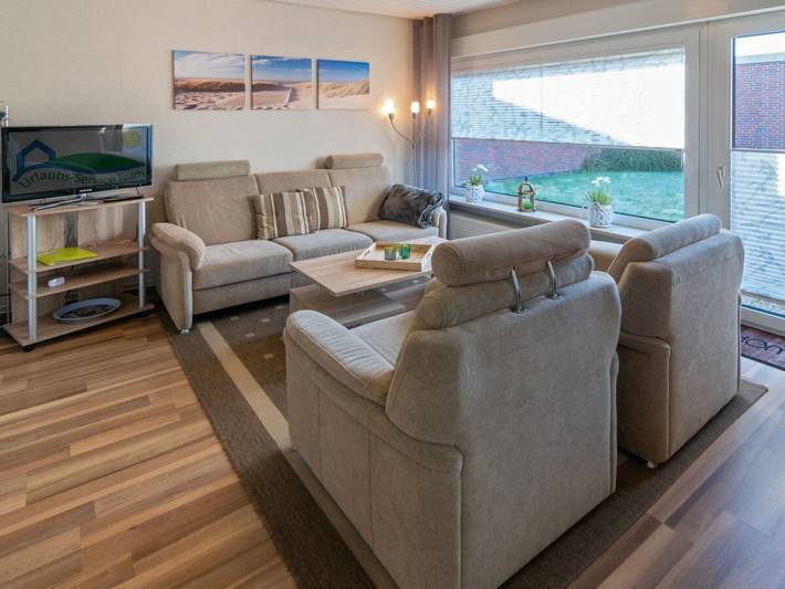 Ferienhaus in Norden mit Schwimmbecken in Strand Norddeich, Norddeich