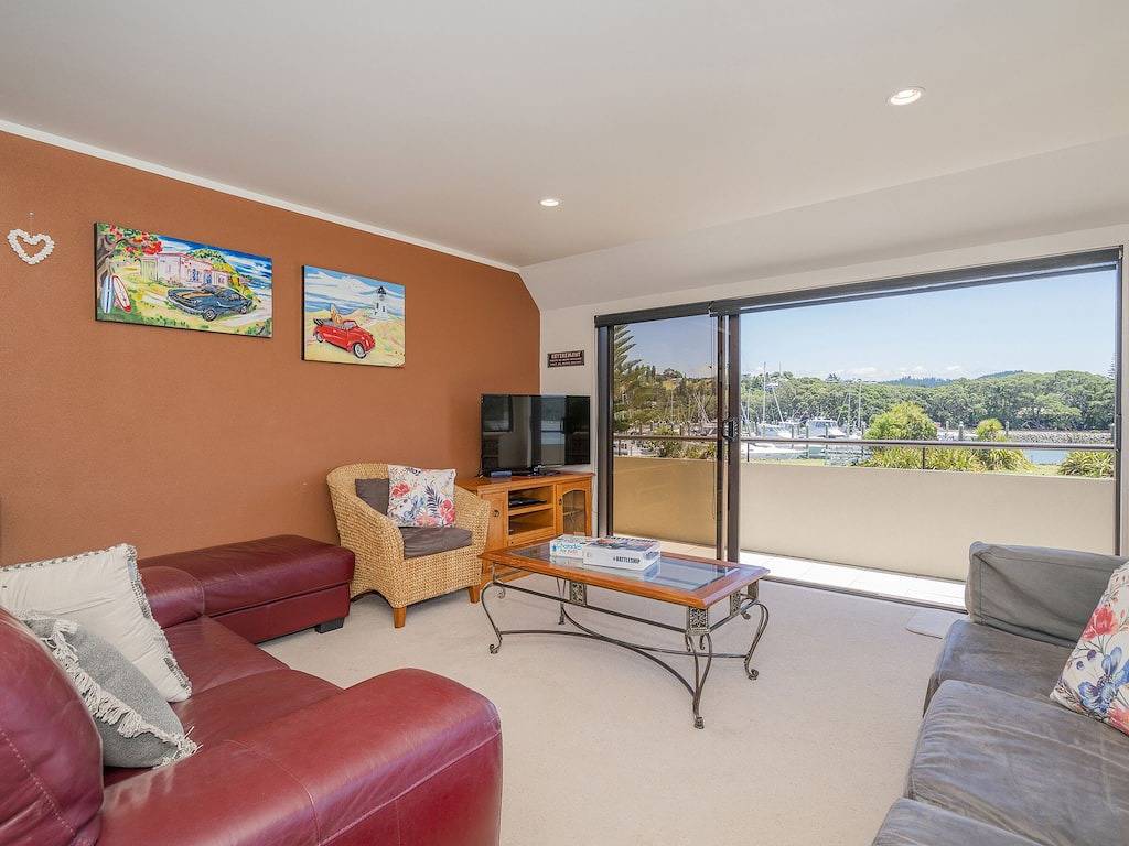 Harbourside Haven - Whangamata Holiday Home in Whangamata, Waikato