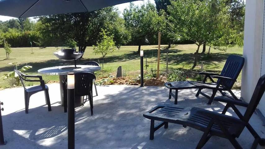 Location de vacances pour 4 personnes, avec jardin et terrasse à Sainte-Gemme - 2