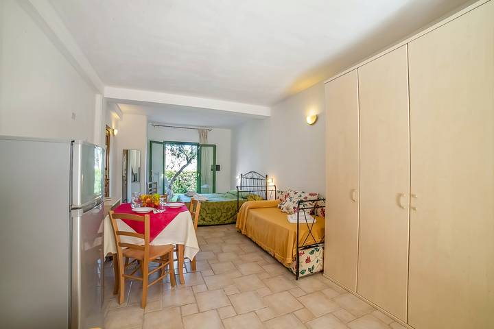 Gîte pour 4 personnes, avec piscine, adapté aux familles dans Région d'Otranto - 4