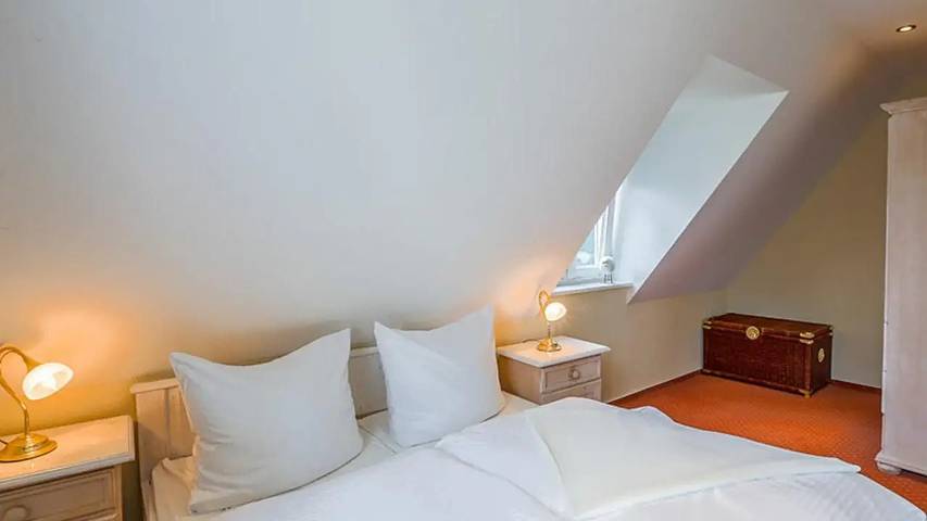 Ferienhaus für 6 Personen, mit Terrasse und Garten in Nienhagen - 4