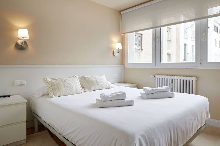 Entire apartment, Bahia II | The Rentals Collection in Kontxa hondartza - Playa de la Concha (San Sebastian), San Sebastian