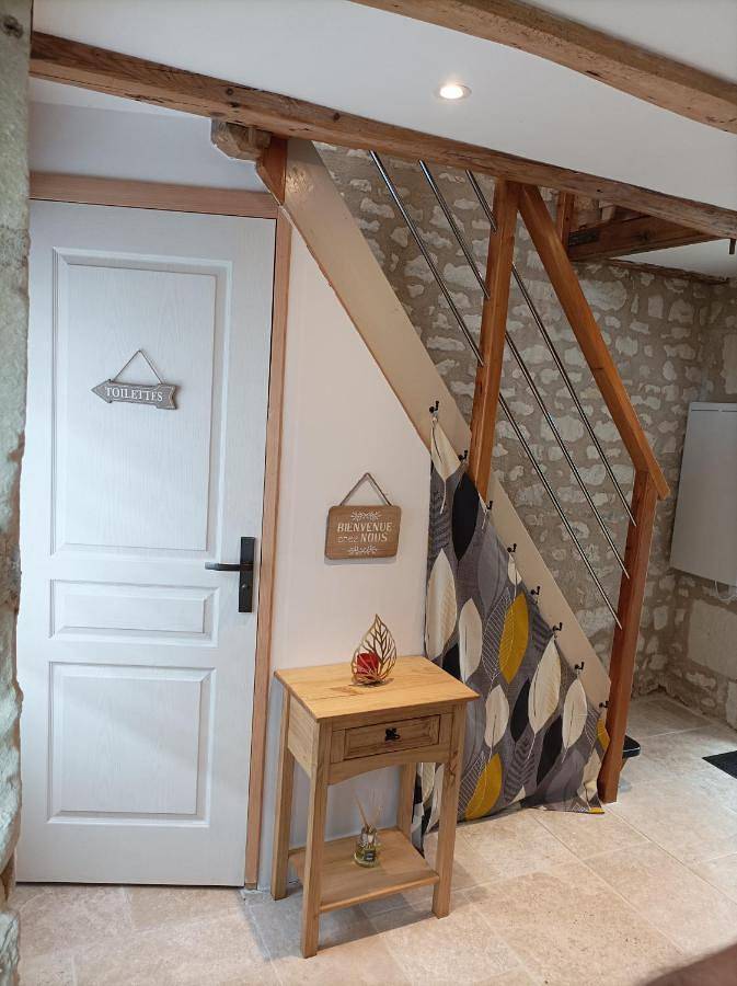 Location de vacances pour 2 personnes, avec terrasse à Civray-sur-Esves - 3