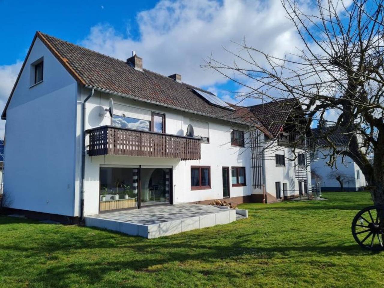Apartamento entero, Apartamento 'Dörnbergblick Klinge' con terraza privada y Wi-Fi in Calden, Hessisches Bergland