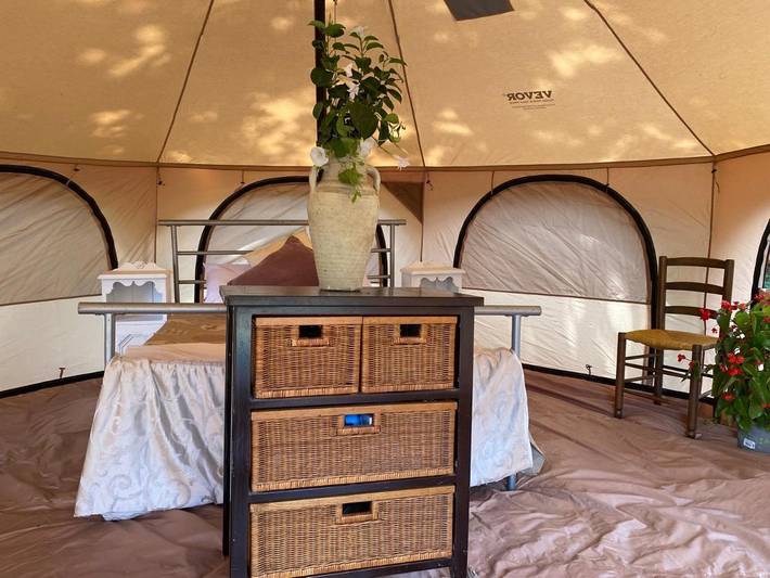 Tente pour 4 personnes, avec vue et jardin dans les Deux-Sèvres - 2