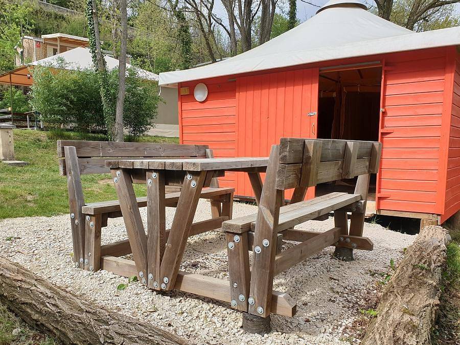 Camping Coeur d'Ardèche - Tente en toile et en bois 4 personnes - La Cabane 16m² (2 chambres) sans sanitaires 4 pers in Saint-Vincent-de-Durfort, Parc naturel régional des Monts d'Ardèche