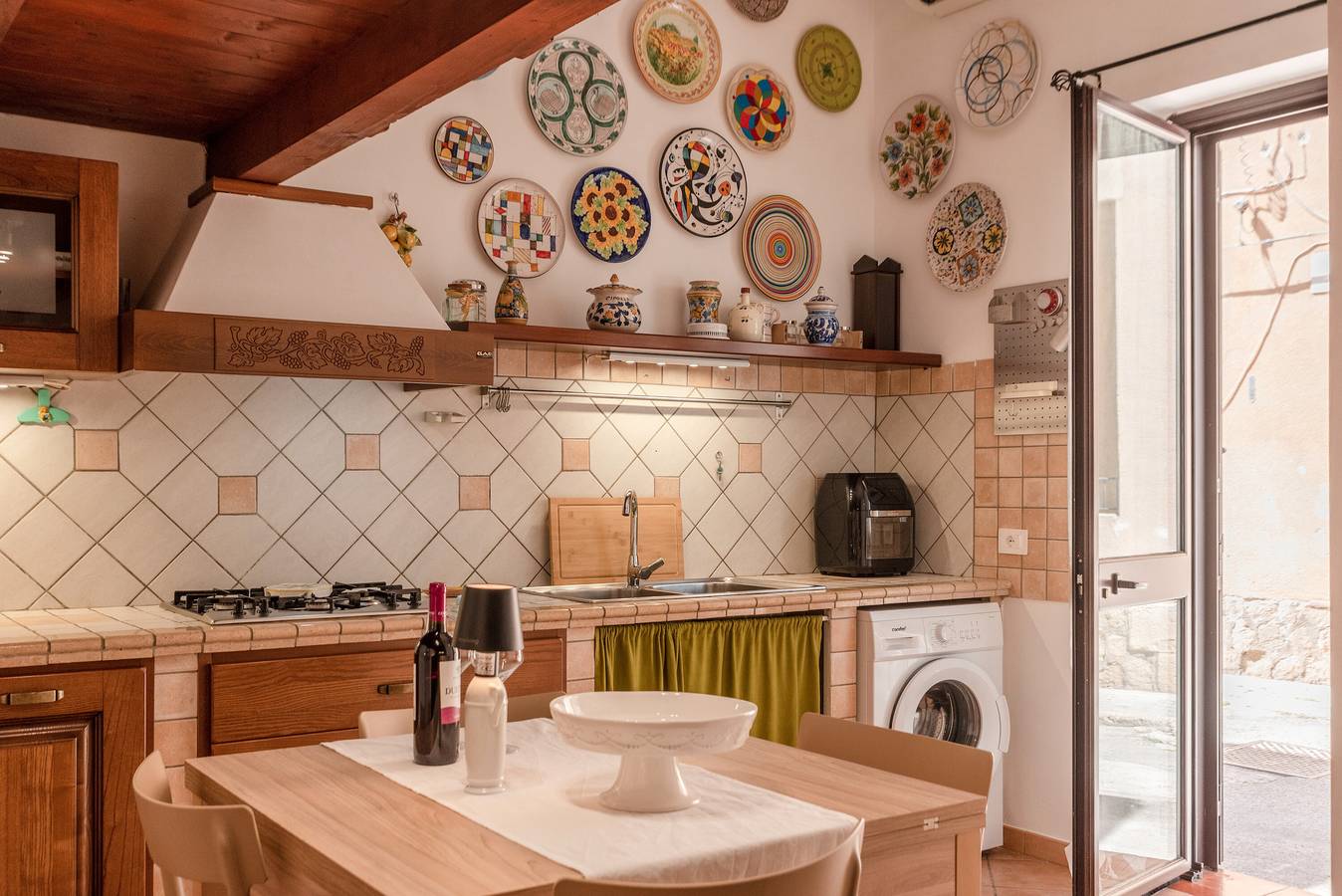 Entire apartment, Apartment 'Cantina' with Wi-Fi and Air Conditioning in Montallegro, Agrigento Province
