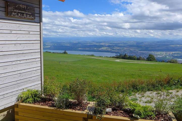 Location de vacances pour 6 personnes, avec jardin à Bullet