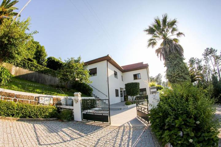 Gîte pour 2 personnes, avec jardin et vue dans Ponte da Barca - 2