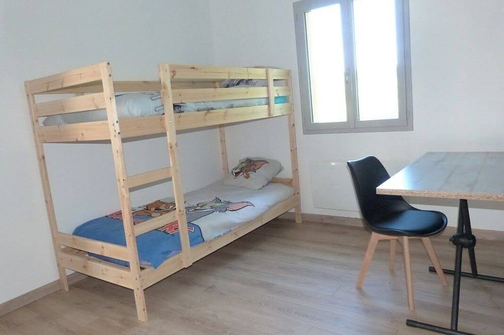 Chaleureuse Maison Neuve, 67m², Cosy, 2chambres, 1km Plage du Lac, 200m Bourg in Saint-Pardoux, Bellac region