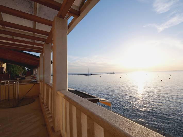 Zimmer für 6 Personen, mit Balkon - 1