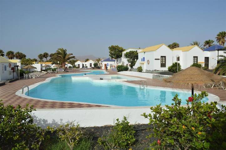 Bungalow para 3 personas, con piscina y terraza, Se admiten mascotas en Caleta de Fuste