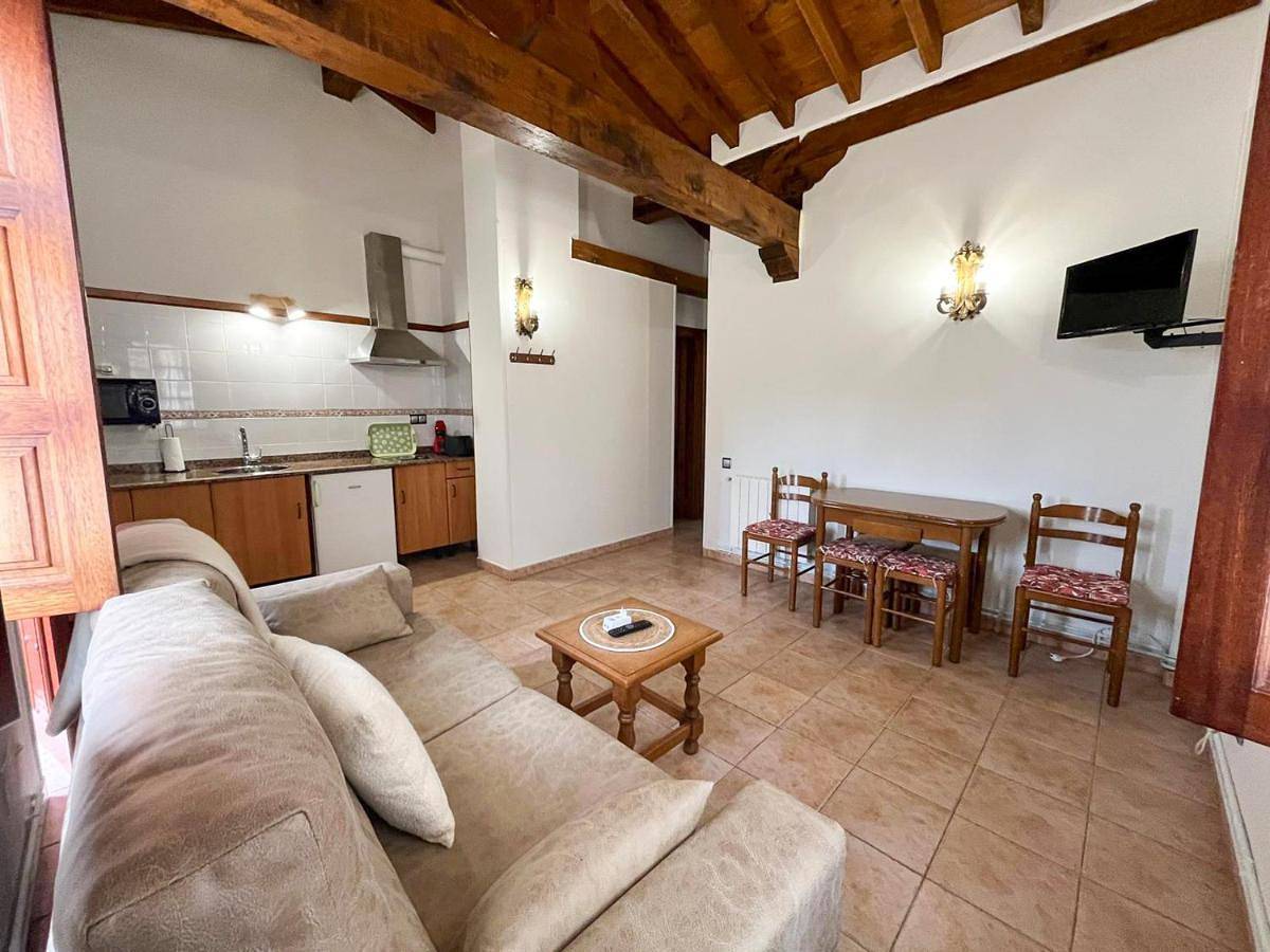 Apartamento entero, Apartamentos Santillana - Mijares 3000 in Santillana del Mar, Costa de Cantabria