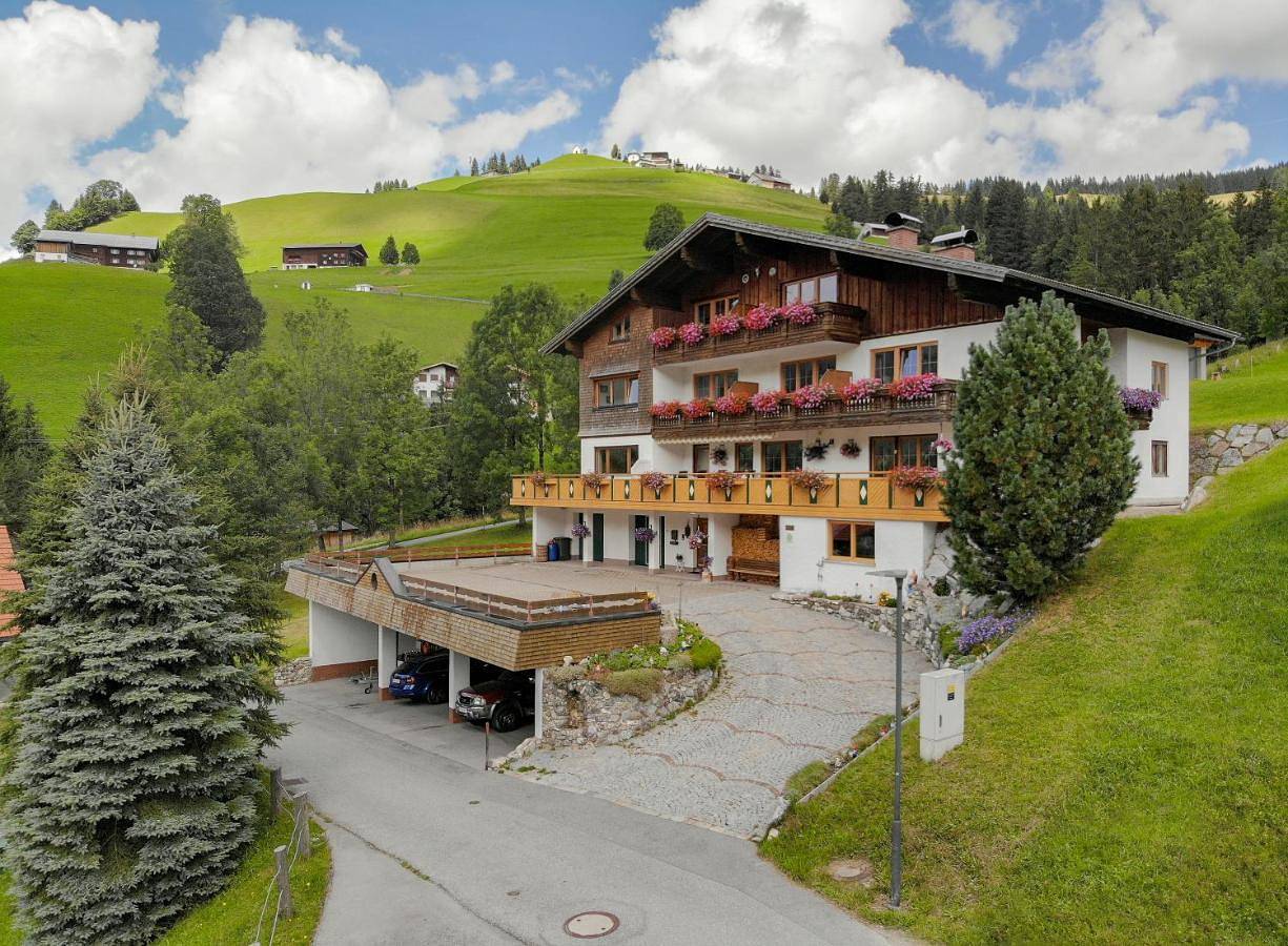 Gästehaus Almhof in Zöblen, Allgäuer Alpen (Österreich)