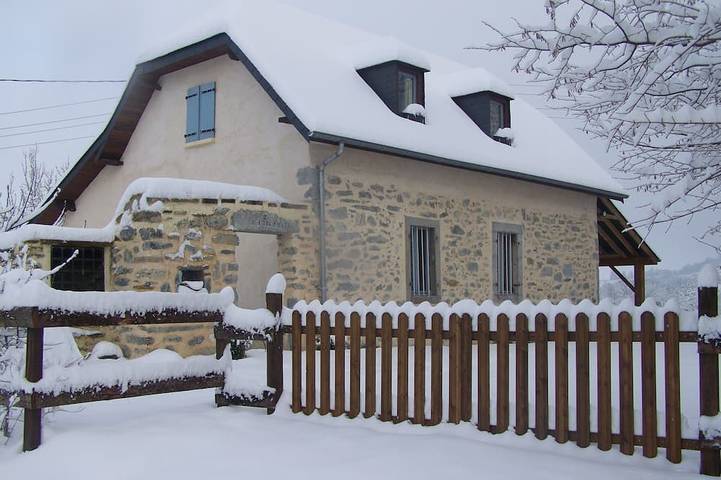 Gîte pour 5 personnes, avec jardin et terrasse, animaux acceptés à Arthez-d'Asson