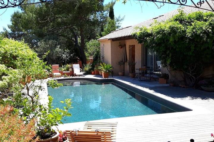 Chambre d’hôte pour 3 personnes, avec piscine et jardin