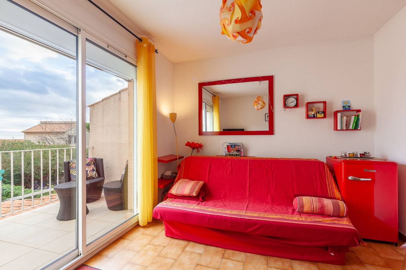 Ganze Wohnung, Gemütliche Ferienwohnung am Mittelmeerstrand – Côte Bleue, 50 m zum Sandstrand in Martigues, Mittelmeerküste (Frankreich)