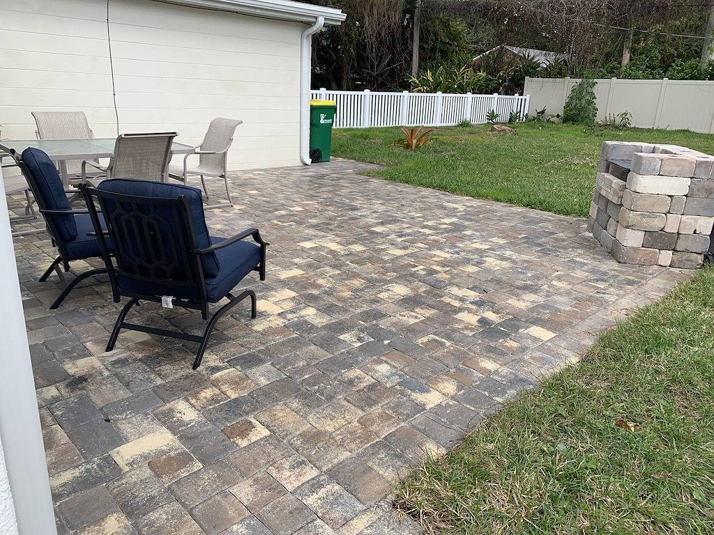 Hidden gem just a drive from the beach and village in Space Coast