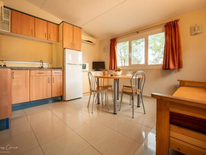 Location de vacances pour 6 personnes, avec sauna et piscine ainsi que terrasse et jacuzzi à Vilanova i la Geltrú - 2