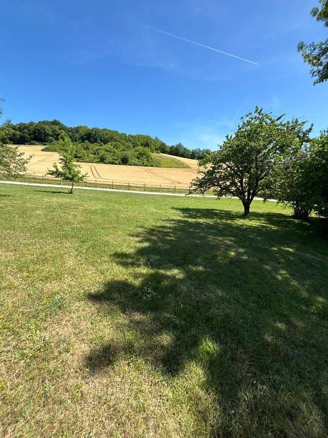 Location de vacances pour 9 personnes, avec Balcon et Terrasse ainsi que Piscine et Vue dans Castelnau-Montratier-Sainte-Alauzie - 2
