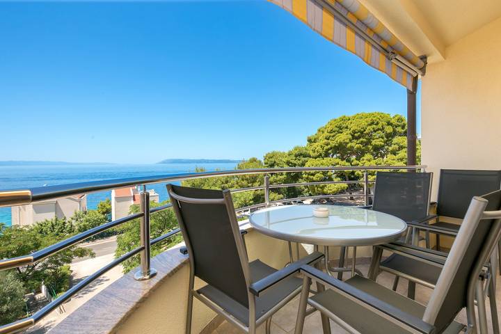Entire apartment, One bedroom apartment with balcony and sea view Tučepi, Makarska A-24643-b in Tucepi, Makarska Riviera