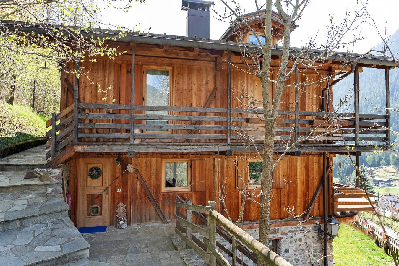 Appartamento intero, Loft Panorama : Vista montagne, 7 posti letto, 2 bagni in Val di Rabbi in San Bernardo (Rabbi), Rabbi