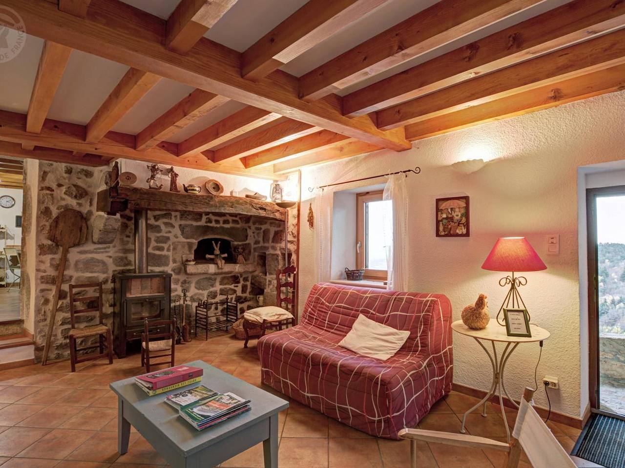 Gîte Authentique avec Wifi et Cheminée à Véranne in Véranne, Parc Naturel Régional du Pilat