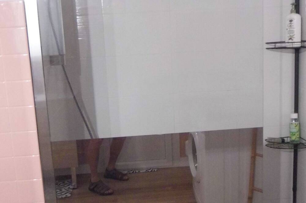 Entire apartment, Charming apartment in the Pyrenees overlooking Le Canigou in Vernet-les-Bains, Prades region