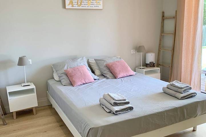 Location de vacances pour 8 personnes, avec jardin à Saint-Aubin-de-Médoc - 2