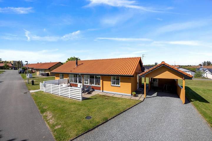 Villa for 4 personer, med Balkon/Terrasse og Terrasse samt Have i Nymindegab