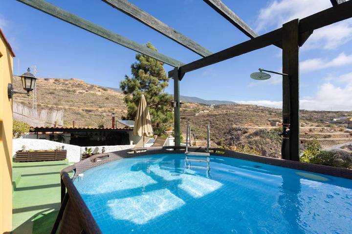 Casa rural para 4 personas, con Balcón y Terraza además de Jardín y Piscina en Fasnia
