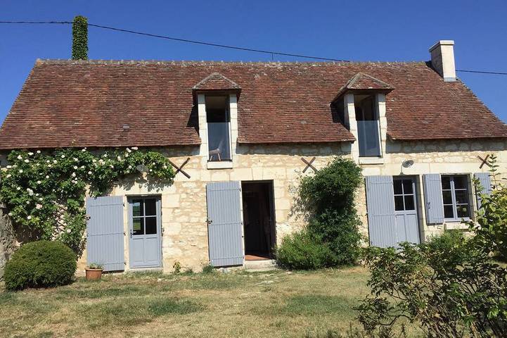 Gîte pour 12 personnes, avec terrasse et jardin à Chaumussay