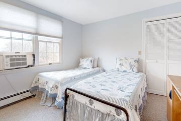 Vacation House for 6 Guests in Bourn, Cape Cod, Picture 1