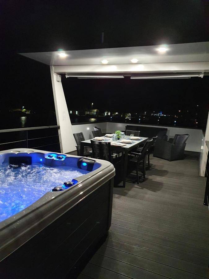 Boot für 5 Personen, mit Terrasse und Garten sowie Ausblick in Kroatien - 3