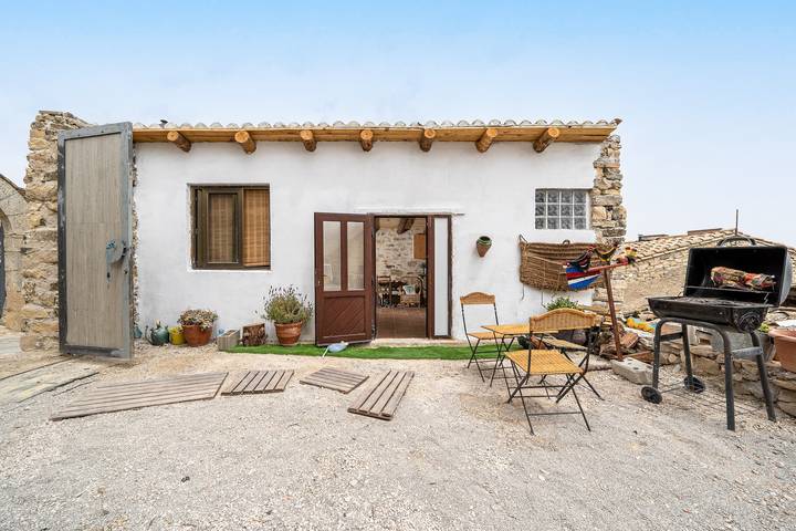 Hel lejlighed, Apartment 'El Mirador Del Cel 3' with Mountain View and Shared Terrace in Forès, Tarragona Provins