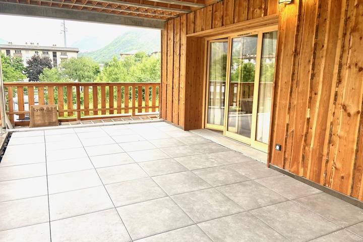 Gîte pour 6 personnes, avec balcon, adapté aux familles à Saint-Jean-de-Maurienne - 2