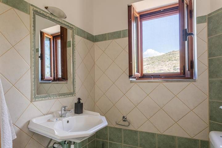 Gîte pour 4 personnes, avec jardin et piscine ainsi que bassin pour enfant et vue dans Stoupa - 4