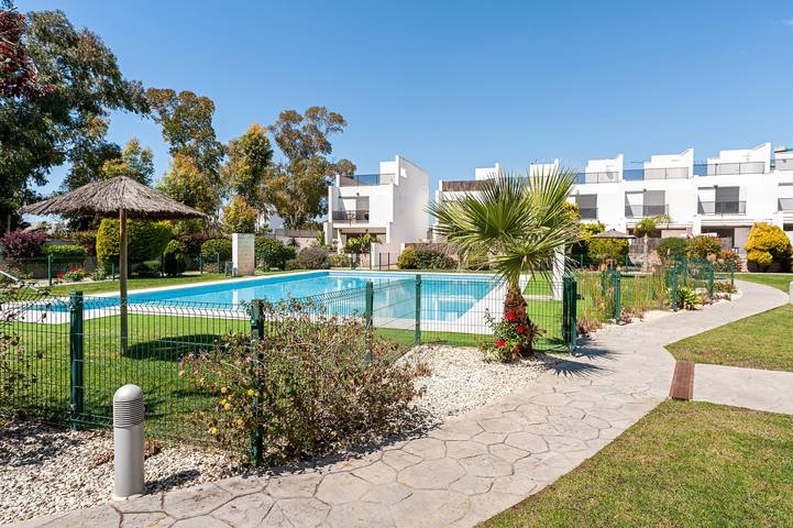 Casa Alena - Casa de 3 dormitorios con piscina y terraza en Conil de la Frontera in La Fontanilla, Conil de la Frontera